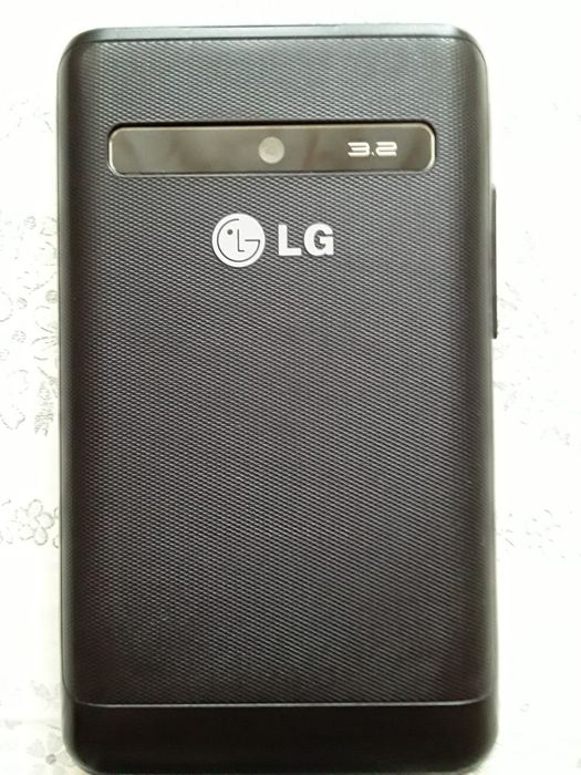 Продам смартфон LG