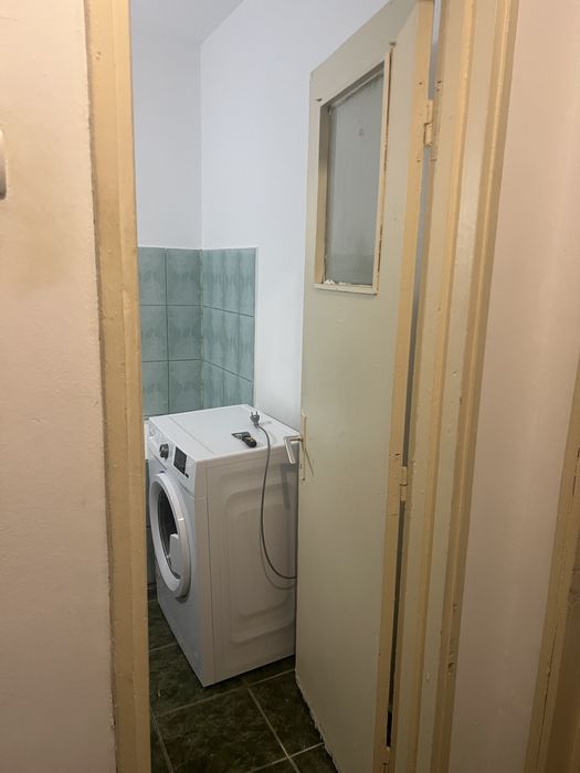 Inchiriez garsoniera pe termen lung! Detalii la telefon!!