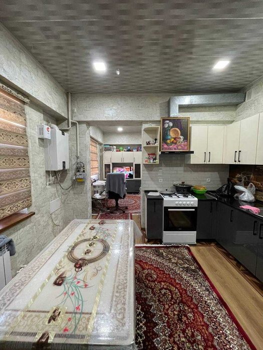 ПРОДАЁТСЯ 4-комнатная квартира в Алмазарском районе 4/1/5 145м2