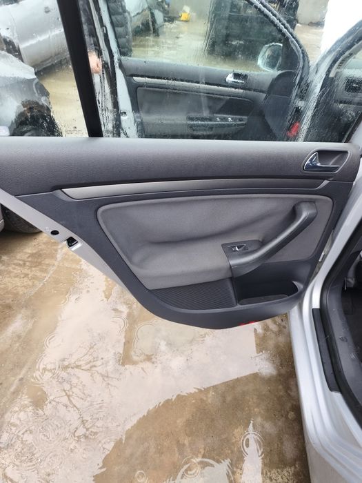 Interior textil vw Golf 5(berlina)cu geamuri electrice față/spate