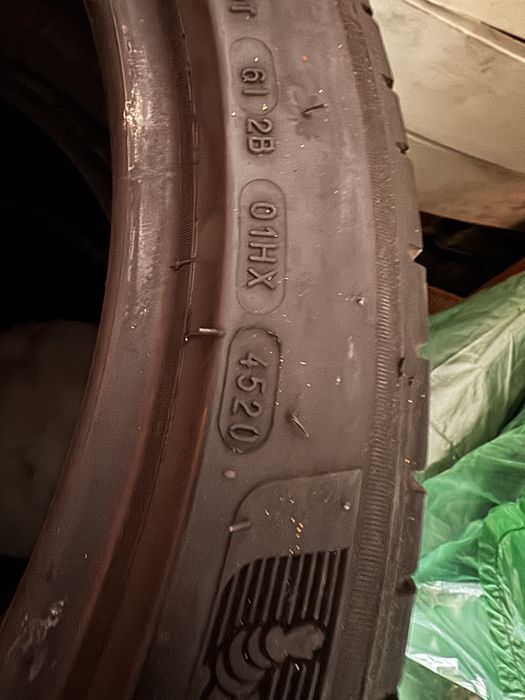 Продам резину бу 295/35/21