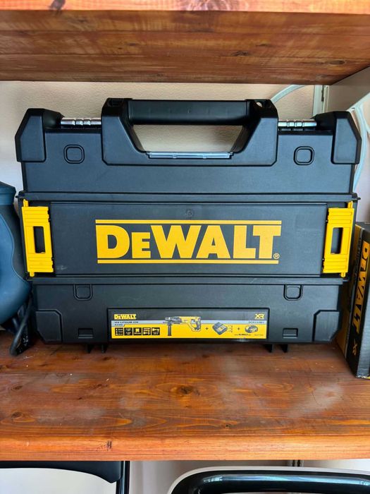 перфоратор и флекс Dewalt