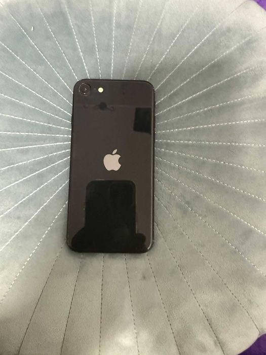 telefon pentru piese iphone SE 2 - 64 GB - poze reale