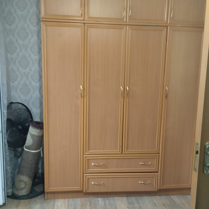 Продам спальний гарнитур