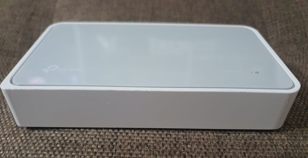 Настольный коммутатор(свич) 5 ти портовый и 8 ми портовый