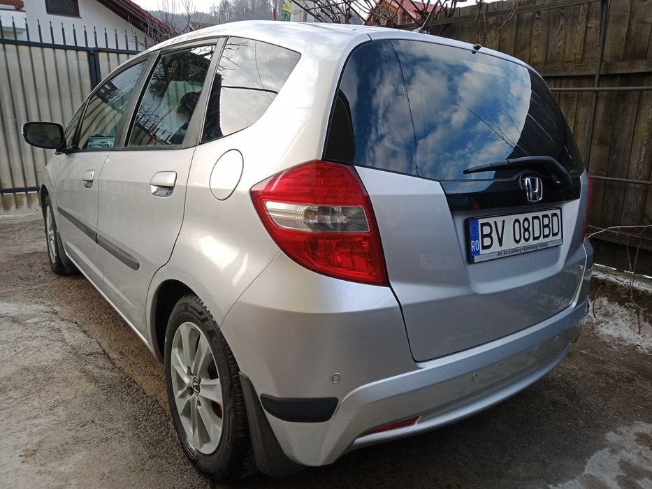 Honda Jazz 2011, 1.4L benzina aspirat, cutie AUTOMATA CVT, 95000km