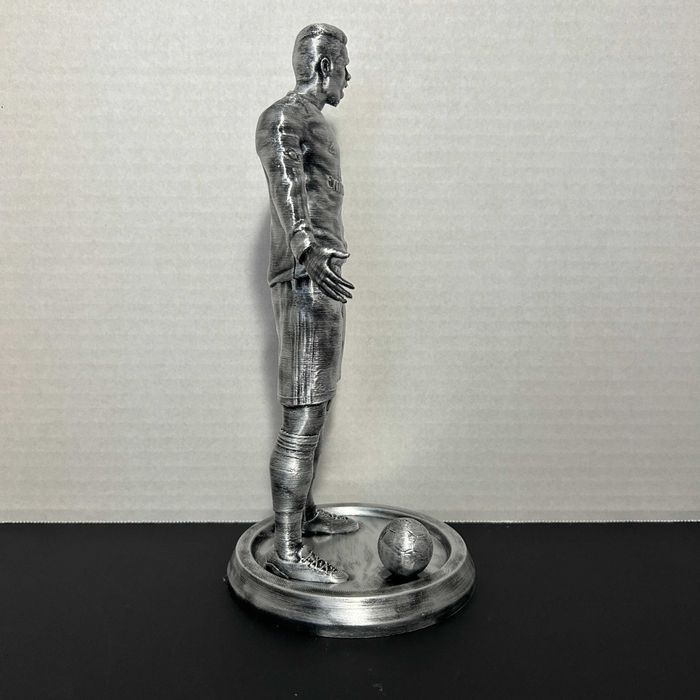 3D отпечатана фигурка на Роналдо