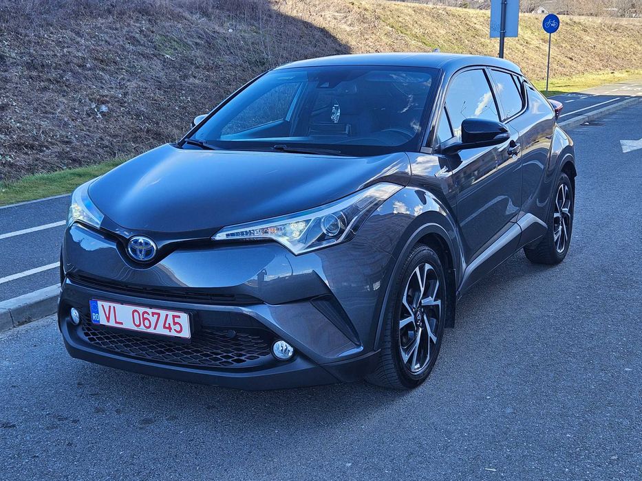 Toyota C-HR 1.8 hybrid / BiTone / Keyless entry / Camera