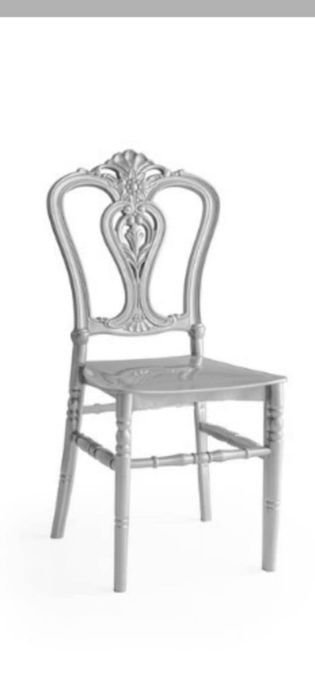 Scaune diferitemodele/ balansoare / mese