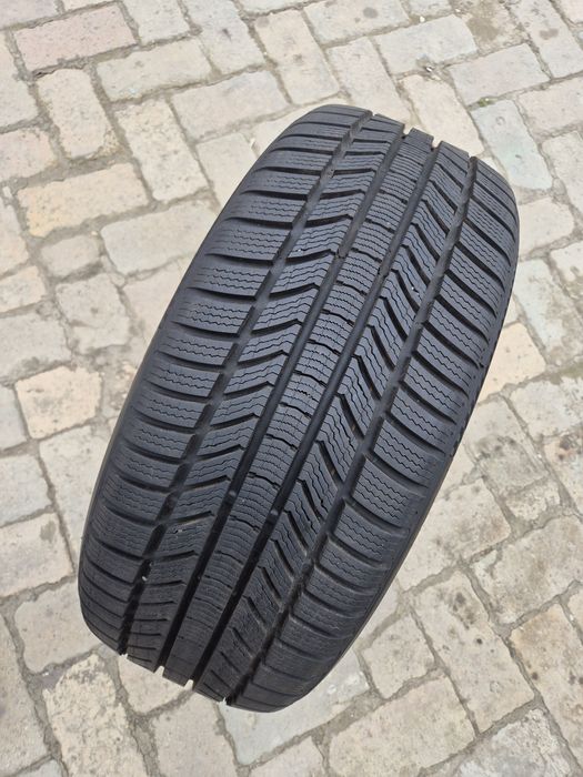 O bucată 245/45 R19 M+S iarnă - una Gislaved Continental Hankook