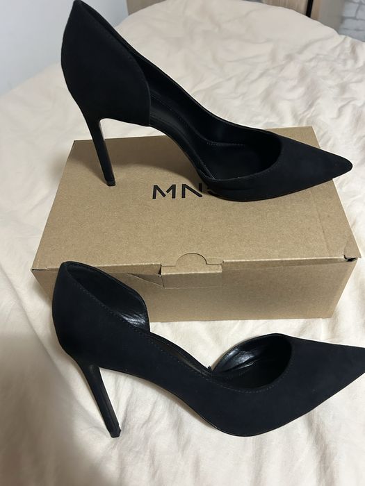 Черни токчета Mango