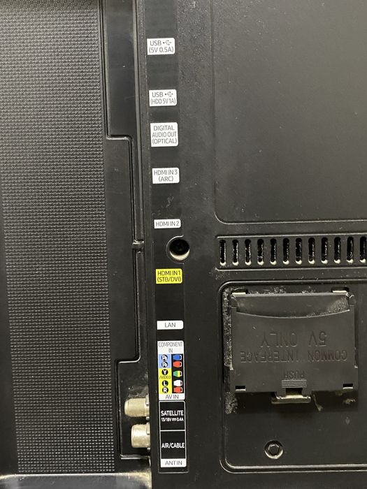 Samsung телевизор UE5KU6000