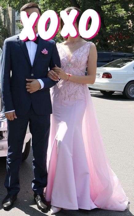 Шикарное вечерное платье