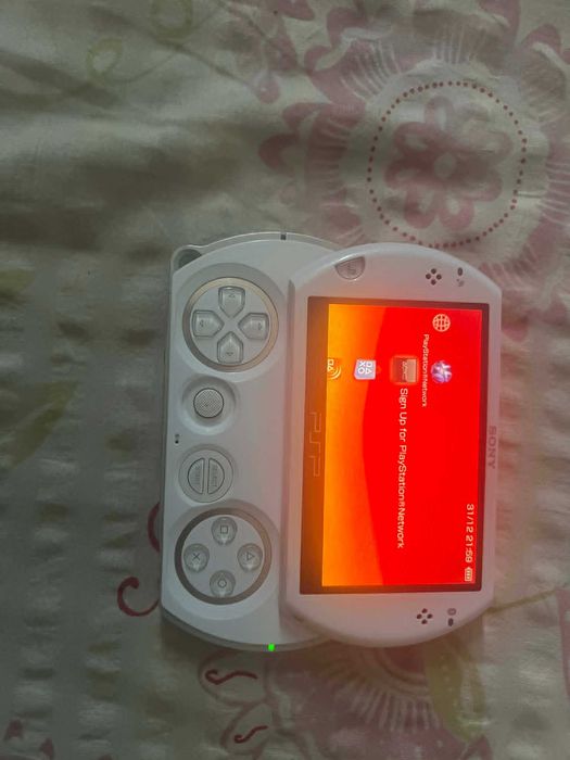 Playstation portable go
