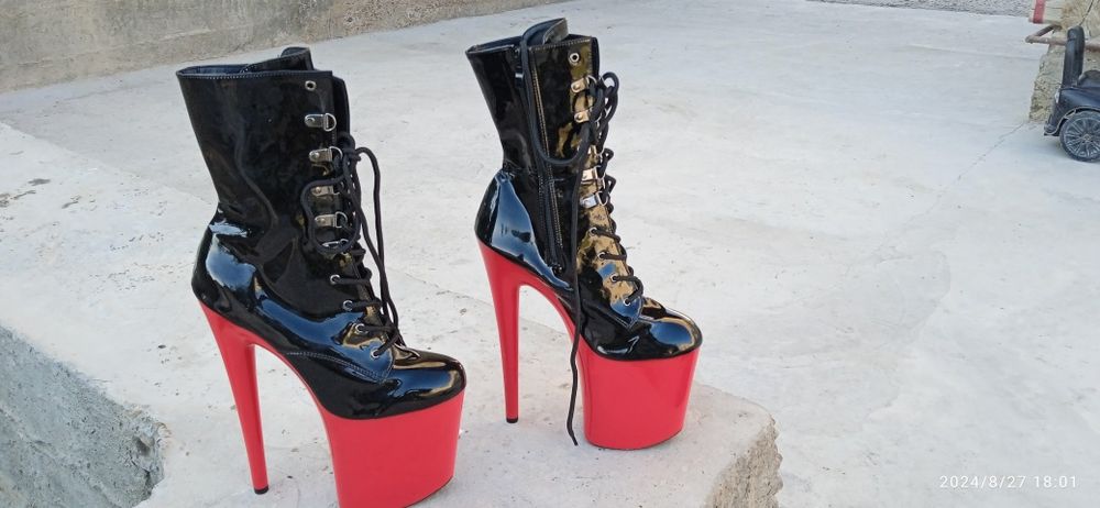 Robiya Jahonova 1985