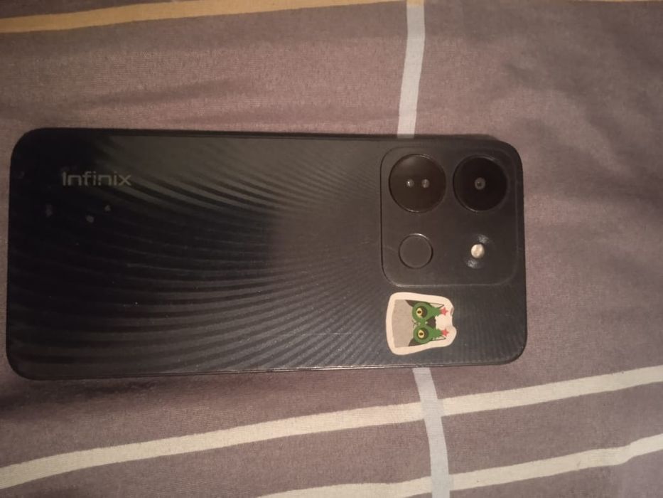 Продам смартфон infinix smart 7 HD