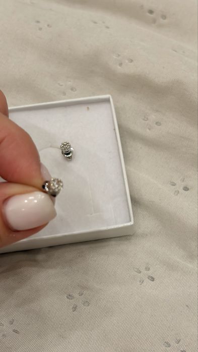 Cercei aur alb di diamante  0.20