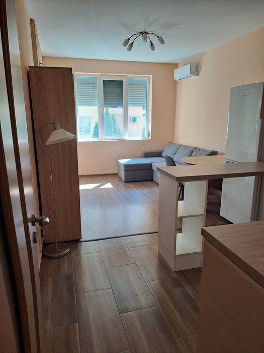 Отдавам двустаен апартамент