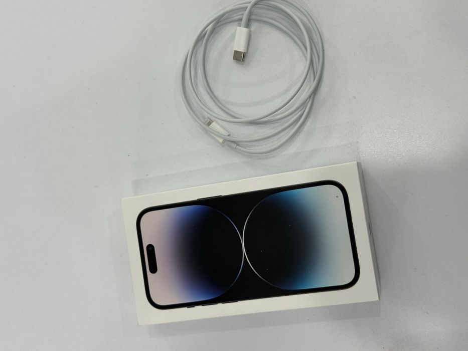 Продам в идеальном состоянии Iphone 14 pro