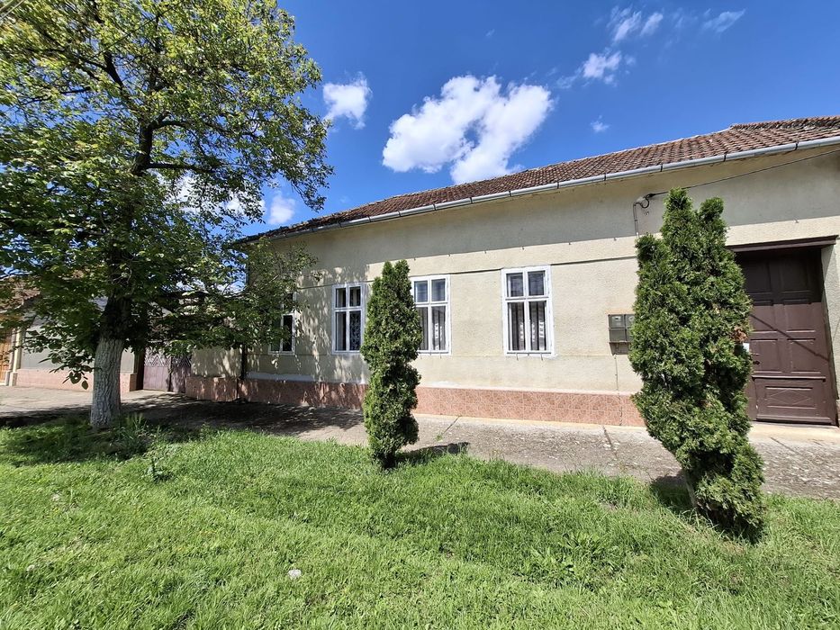 Vând casa direct de la proprietar
