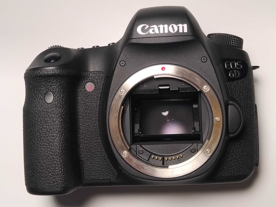 Canon 6D - body 13.5k cadre, 3 baterii