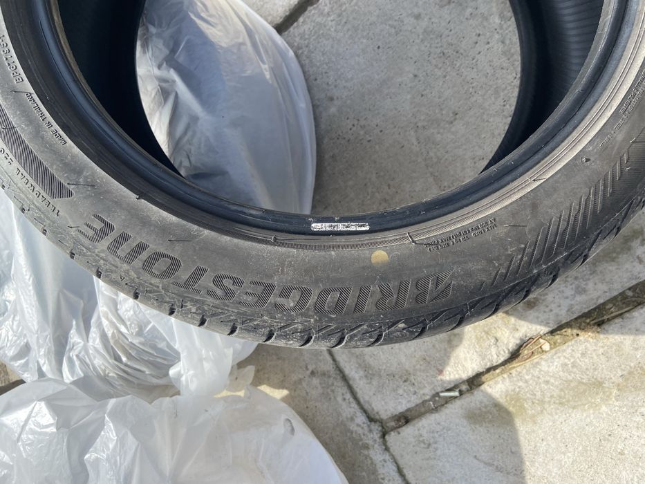 BRIDGESTONE 245/45/18 лето