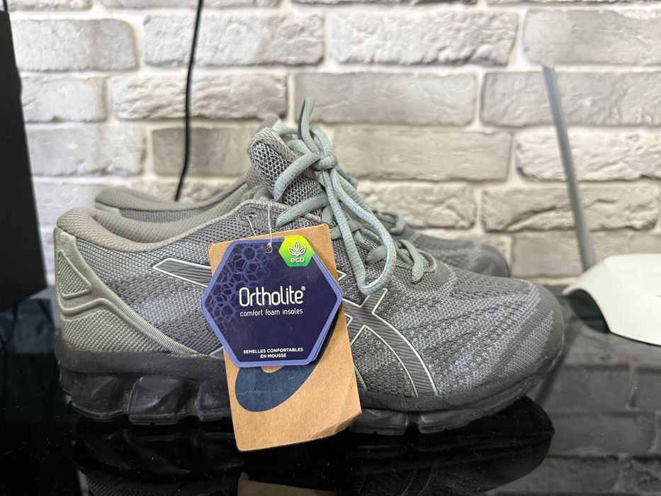 Оригинальные кроссы ASICS