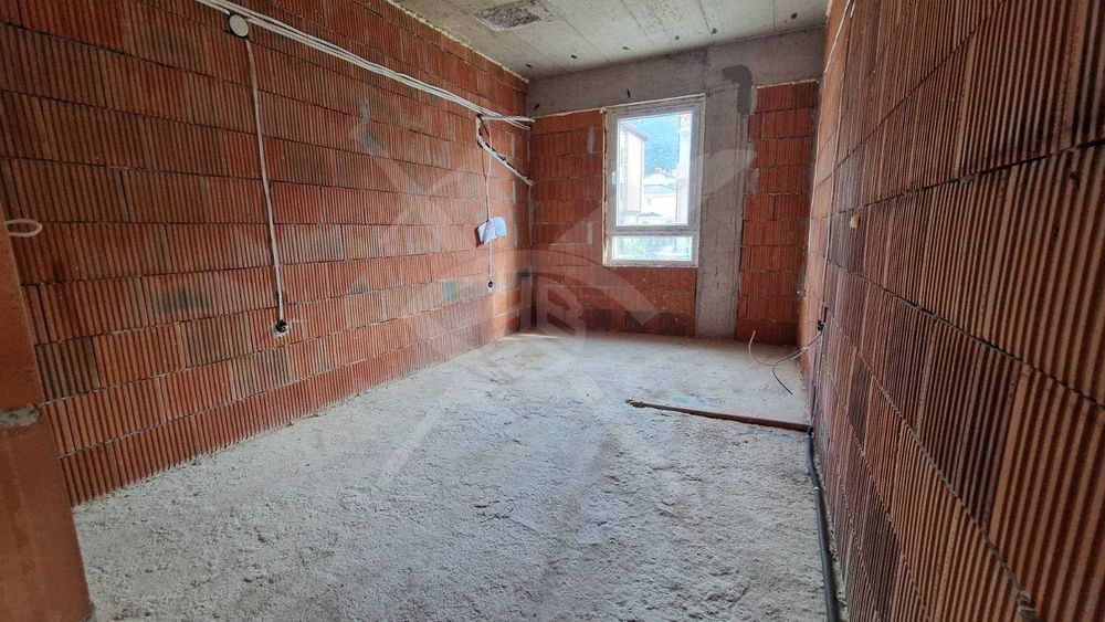 Продава се Тристаен апартамент в Асеновград - 183 кв.м за 684 €/кв.м - Снимка #2