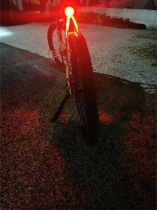 Set lumini bicicleta  noi