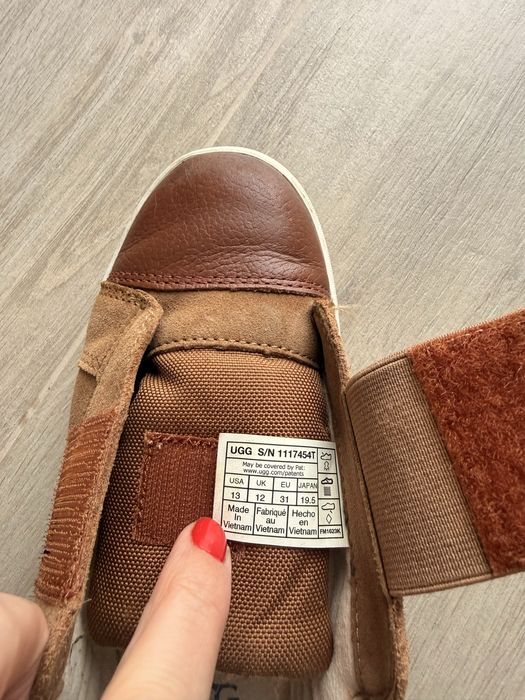 Adidași copii UGG piele maro mărimea 31 – stare foarte bună