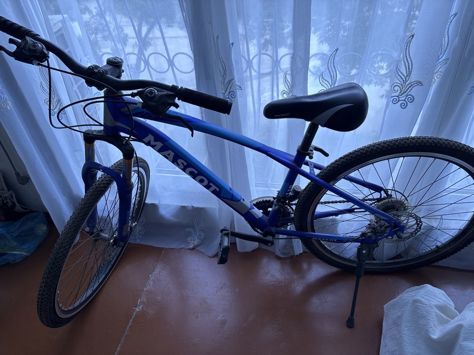 Велосипед новый , ещдиле пару раз .