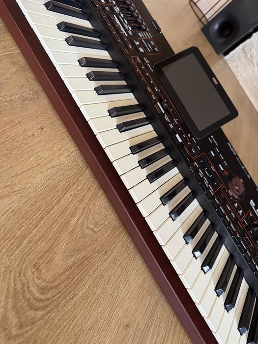 KORG pa 4x перфектен!