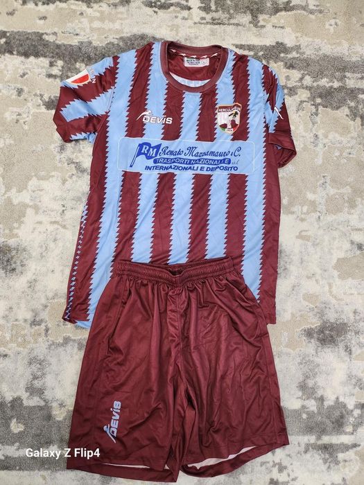 Vind 12 costume Footbal mărimea L