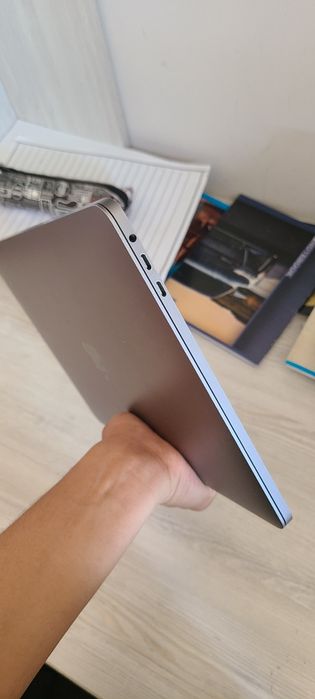 Macbook pro 2020 13 inch