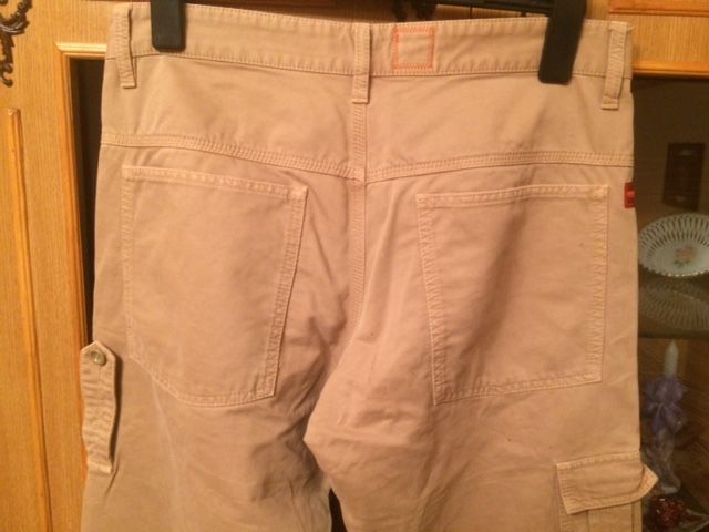 vand pantaloni hugo boss