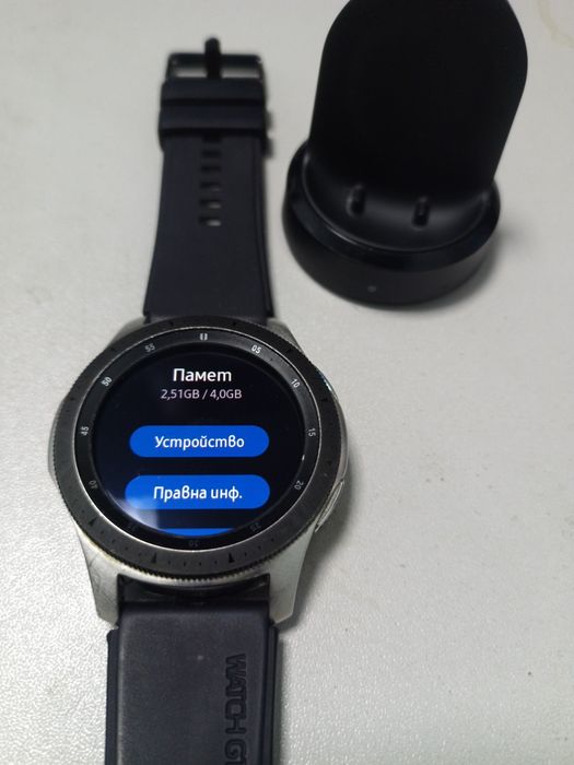 Продавам Samsung Galaxy watch SM-R800