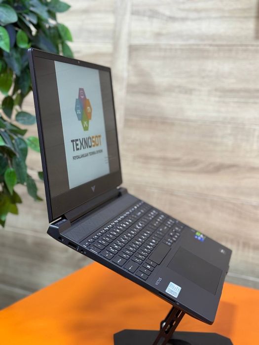 Продается Ноутбук HP Victus