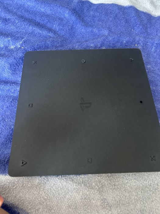 Пс4, 2 джостика, 800 гигобайт