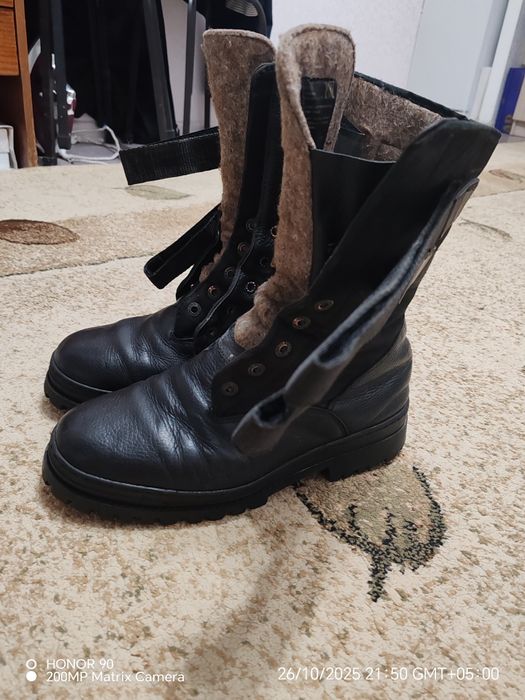 Продаётся зимние берцы военные