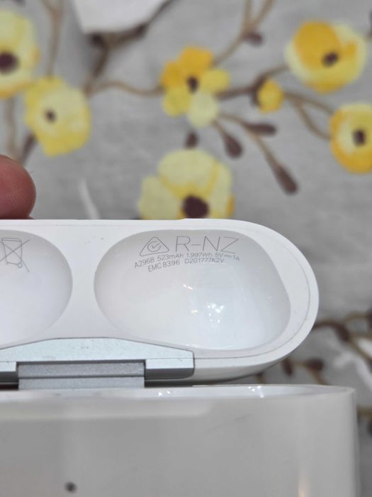 AirPods Pro (2nd generation) with MagSafe Case (USB-C) Model A3047