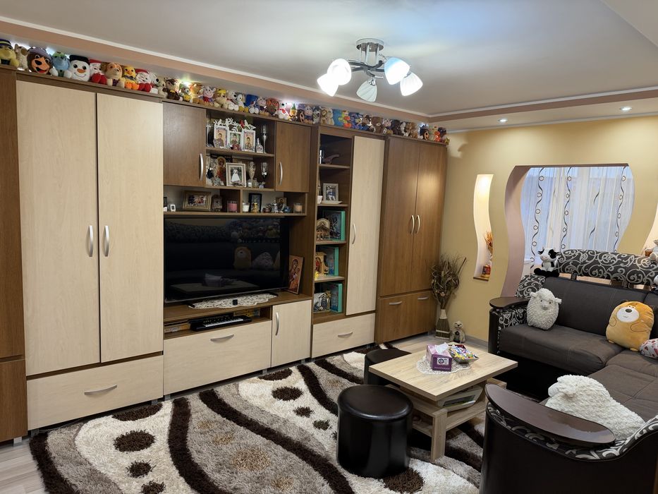 Vand aprtament 2 camere decomandat confort 1