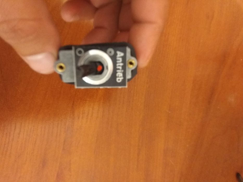 Продам тумблера.