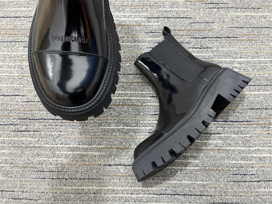 Ghete Balenciaga Calitate Premium