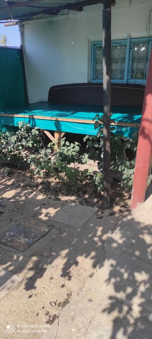 Продается дом в г Ахангаран 6 соток  все коммуникации, не дорого.