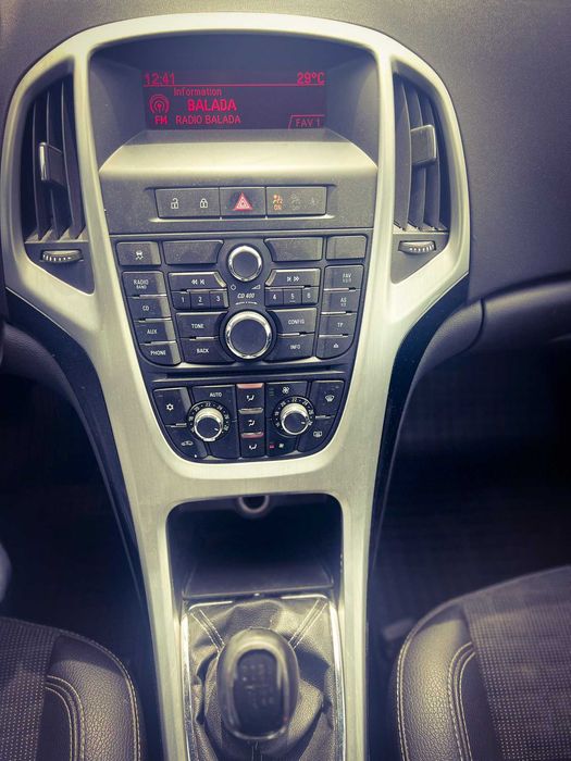 Opel Astra GTC 1.6  Turbo Sport Benzina din 2012