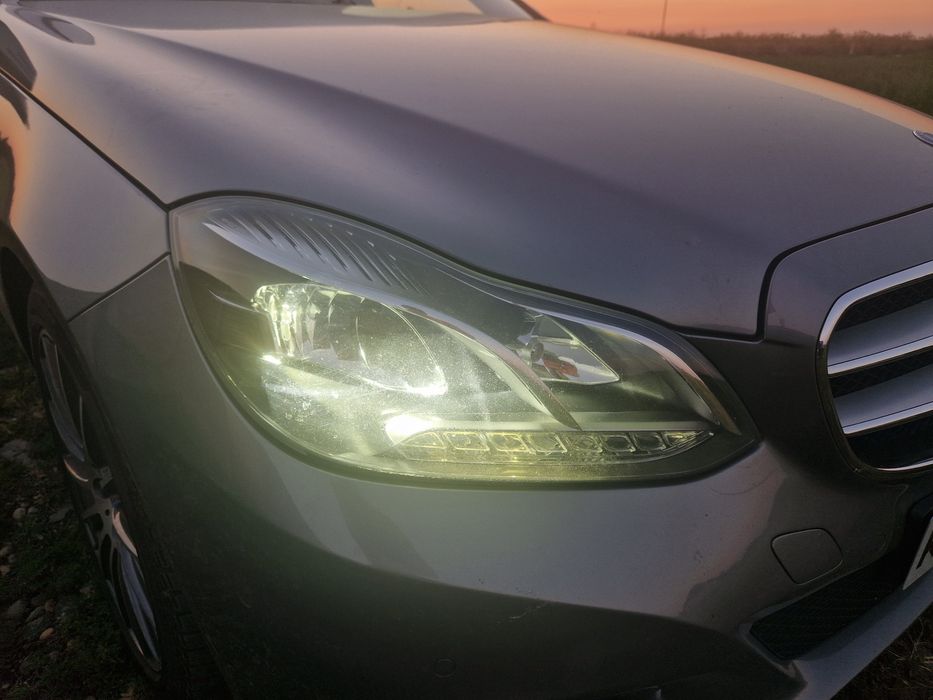 Far/Faruri Mercedes E-Class 2013-2017 impecabile