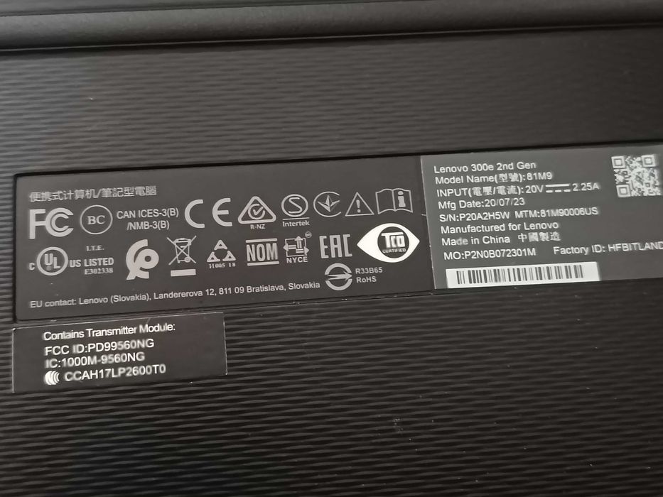 Vând doua laptopuri ASUS și LENOVO