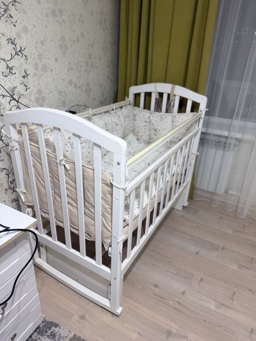 отдам кроватку детскую