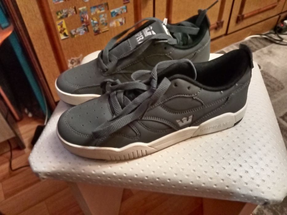 Кроссовки, серые мужские