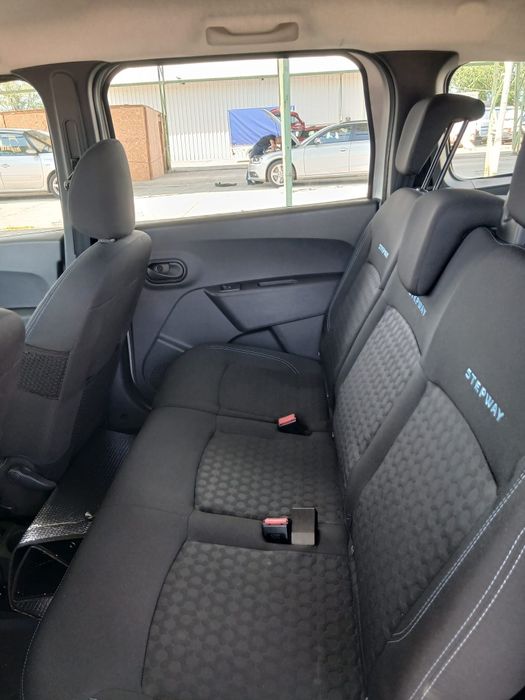 Dacia Lodgy Stepway 12 cm 115